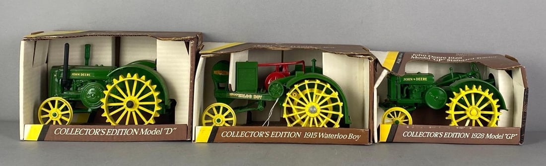 Group of 3 ERTL John Deere Die-Cast Tractors (1 of 3)