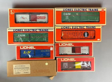 Group of 8 Lionel O Scale Train Cars
