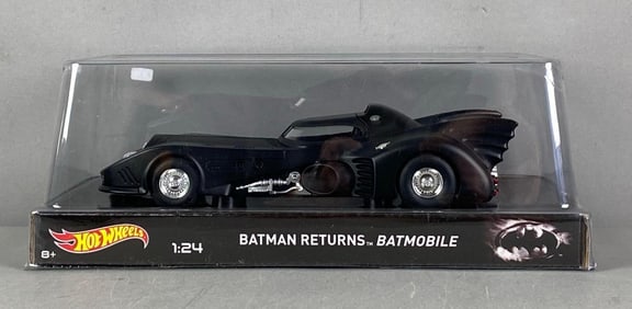 2014 Mattel Hot Wheels Batman Returns Batmobile