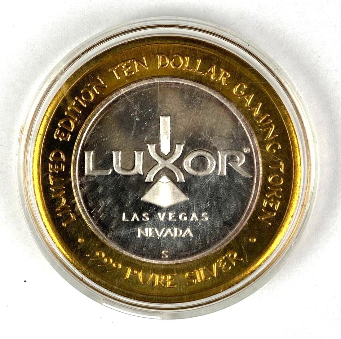 Las Vegas Nevada Luxor Hotel  $10 Game Token oz .999 Fine Silver Round (1 of 2)