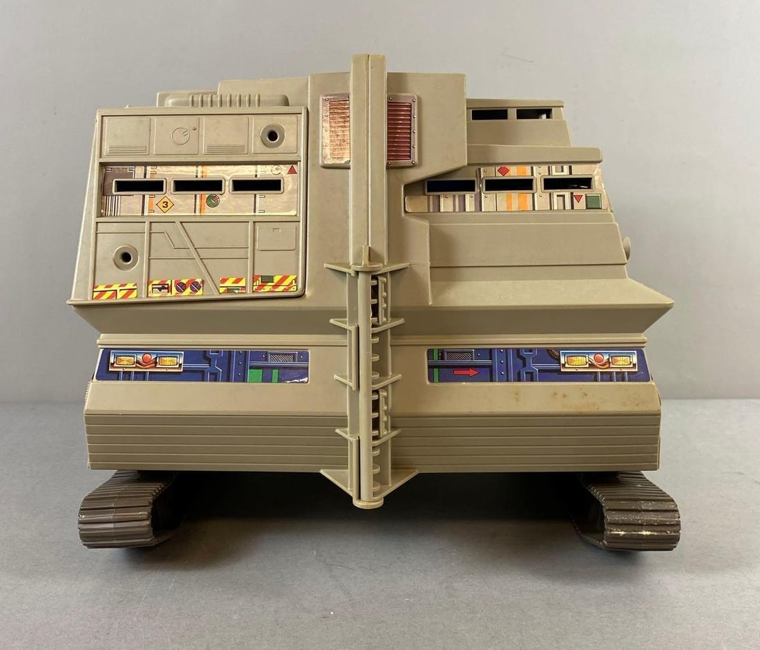 1985 Mattel Jayce & The Wheeled Warriors Battle Base: Not complete. Broken platform on roof.