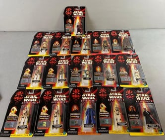 Group of 16 Hasbro Star Wars Figures
