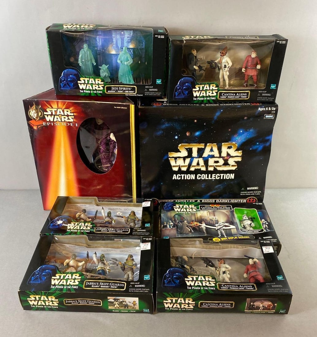 Group of 8 Kenner/ Hasbro Star War Figures (1 of 5)