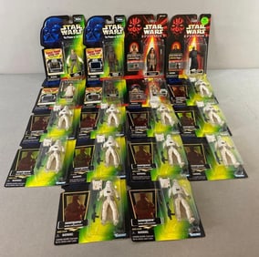Group of 18 Kenner/Hasbro Star Wars Figures