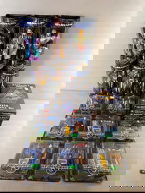 Group of 18 WB Toys Babylon 5 Figures