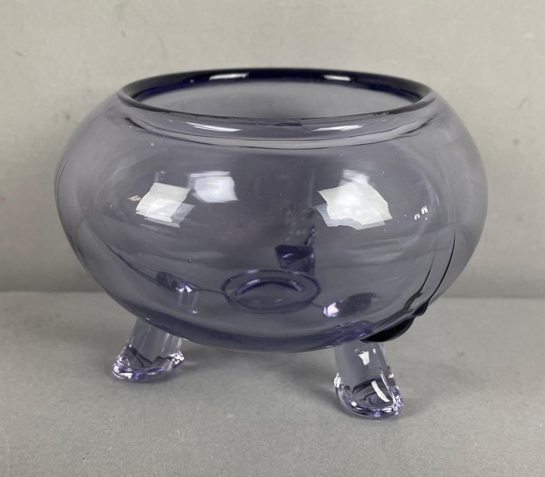 Vintage Viking Amethyst Glass Footed Flower Bowl: Measures 3 1/2" x 4 1/2"
