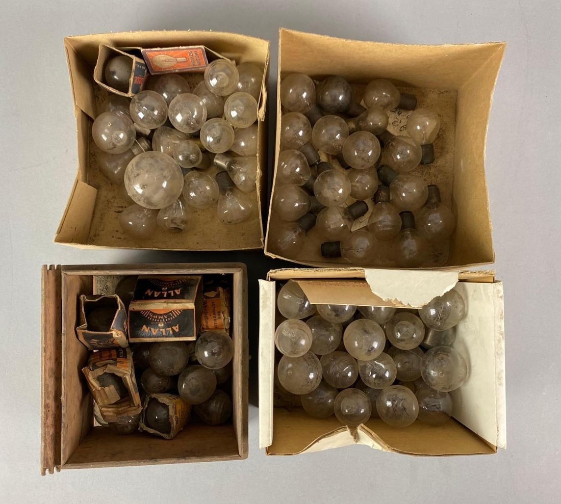 Group of Assorted Antique Lightbulbs (1 of 3)