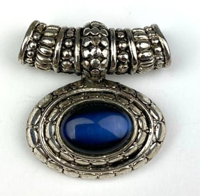 Silver Tone Glass Cat Eye Pendant