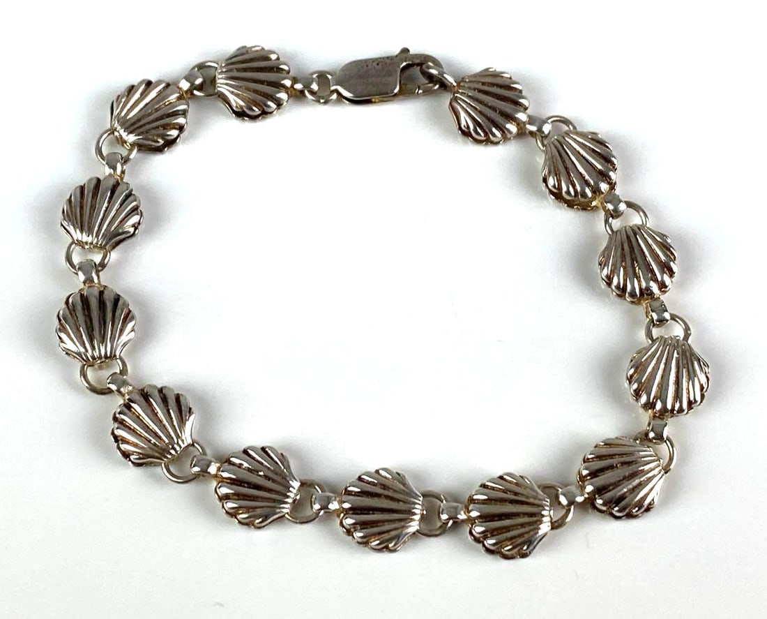 Italian Sterling Silver She’ll Link Bracelet (1 of 2)