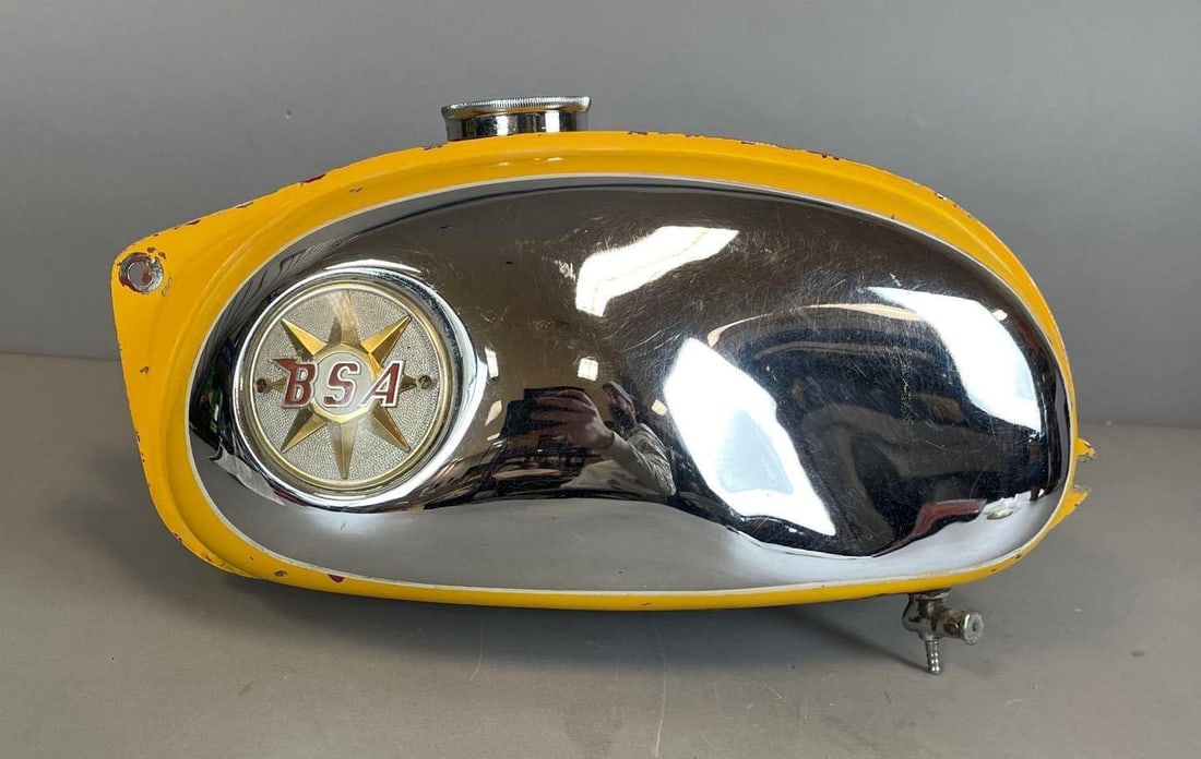 Vintage BSA Gold Star 2 Gallon Gas Tank (1 of 7)