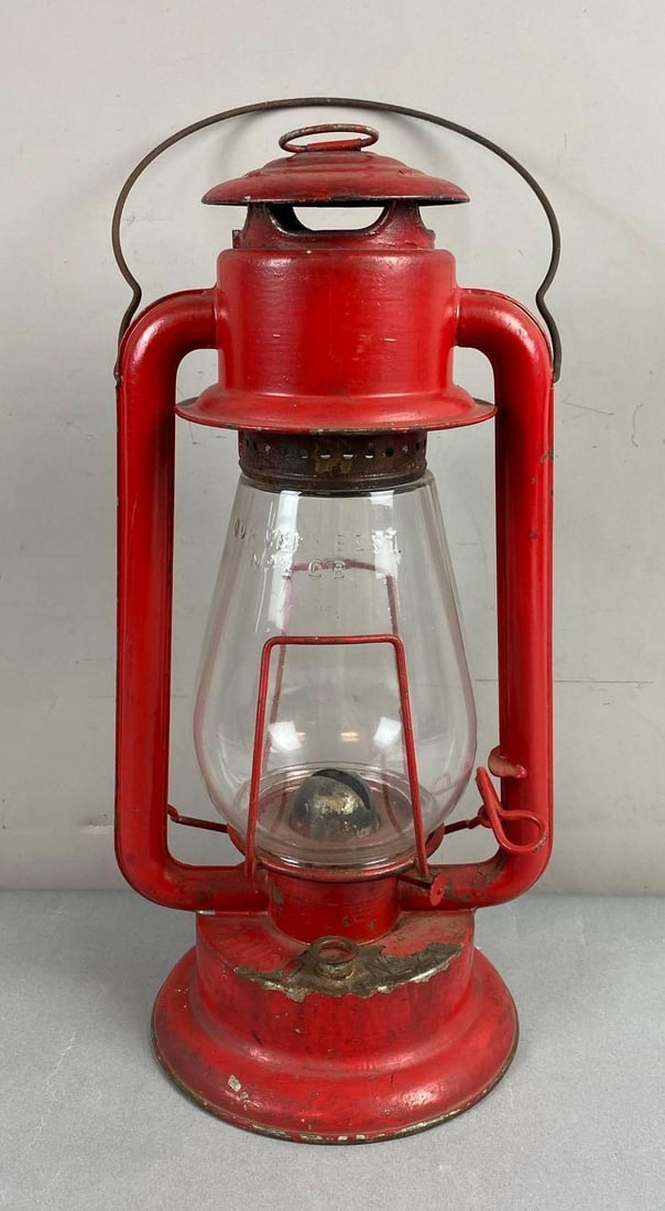 Vintage No. 2 Kerosene Oil Lantern: Made in Chicago by H.S.B.Co. circa 1910’s-1940’s. Measures 15 inches tall. Rust patina and Paint Flakes throughout.