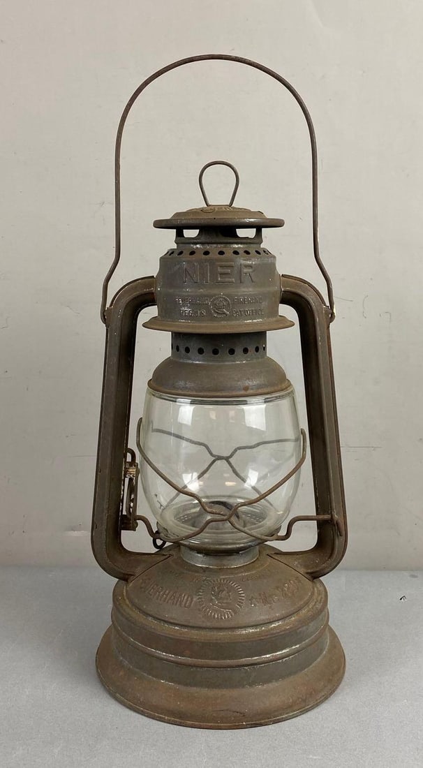 Vintage Pre WW2 No. 280 Feuerhand Nier Kerosene Oil Lantern (1 of 4)