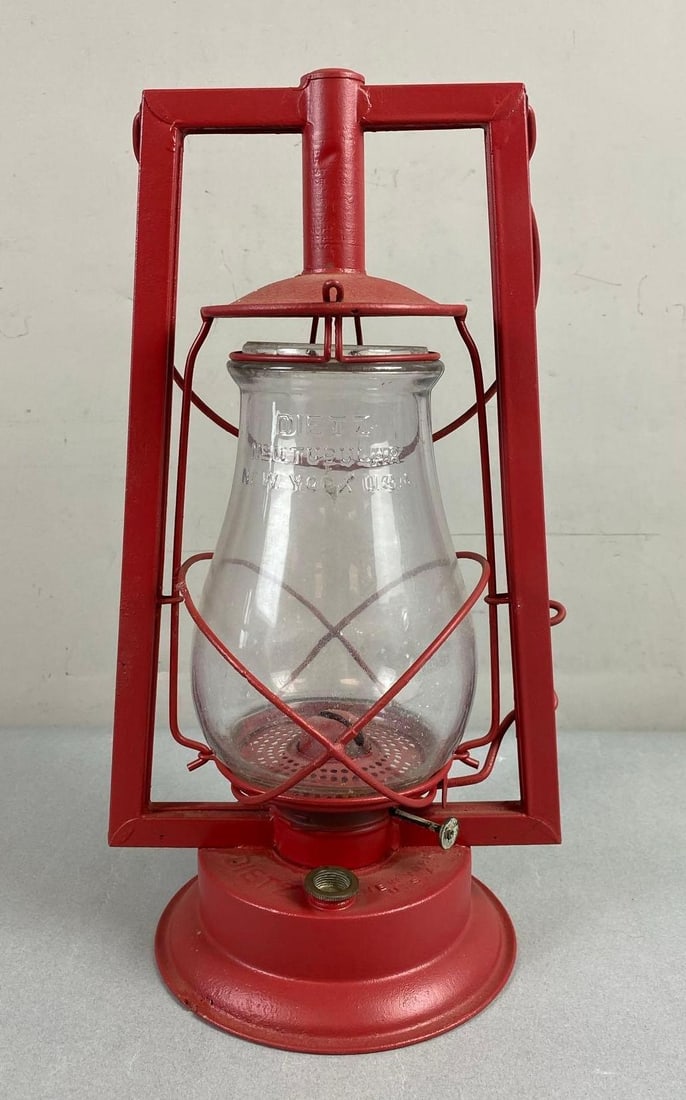 Vintage No. 0 Tubular Victor Kerosene Oil Lantern: Made in NY, USA. circa 1910’s-1930’s. Measures 13 1/2 inches.