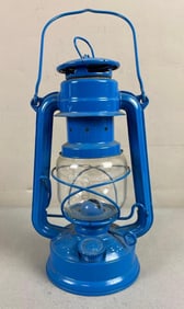 Vintage No. 275 Feuerhand Nier Kerosene Oil Lantern