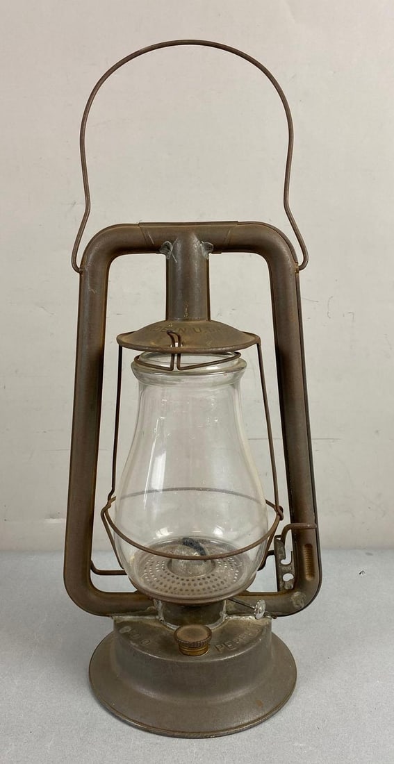 Vintage No. 0 Perfect Kerosene Oil Lantern (1 of 4)