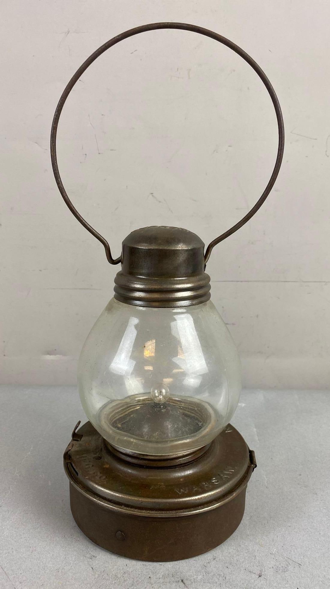 Vintage Embury Supreme Battery Powered Lantern (1 of 6)