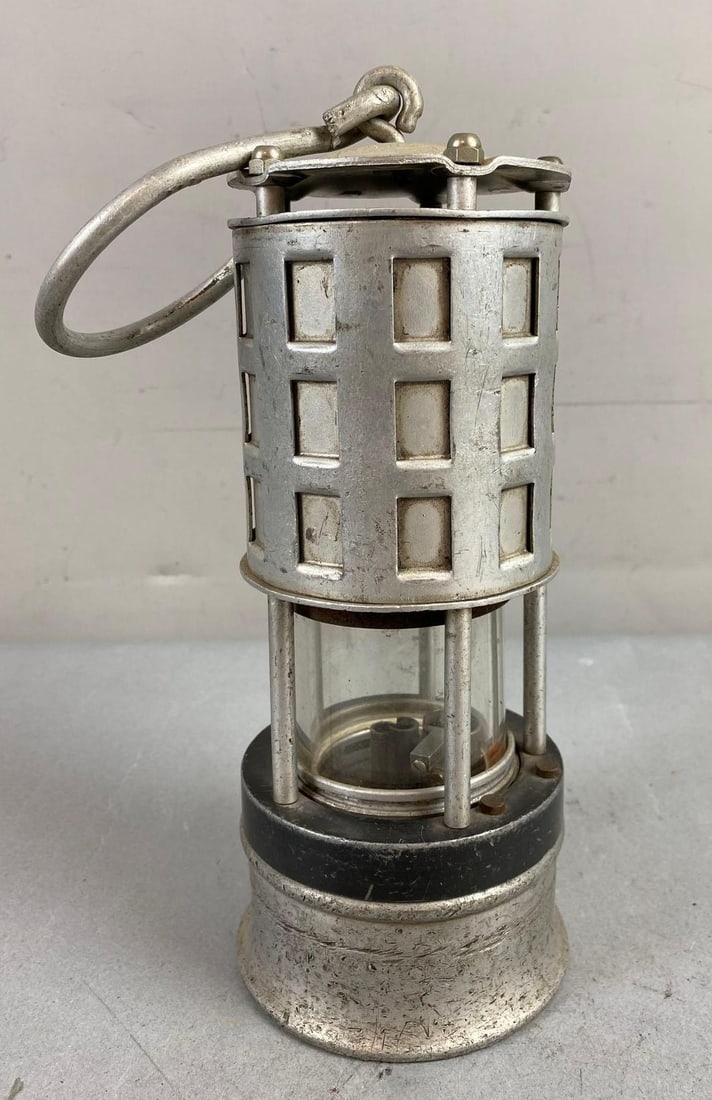 Vintage Koehler Miners Safety Carbide Lantern (1 of 4)