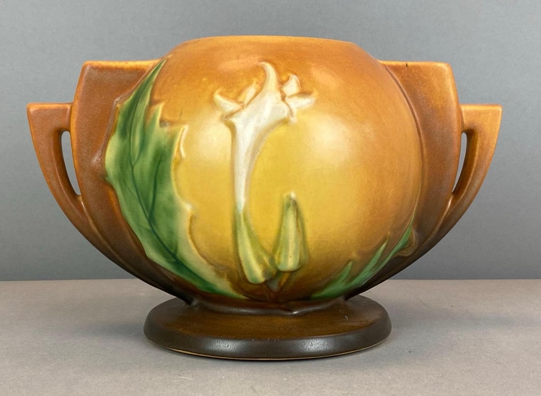 Vintage Roseville Pottery Thorneapple Vase (1 of 6)