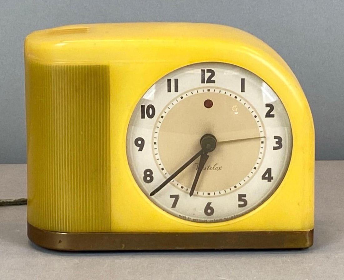 Vintage Westclox LaSalle IL Moonbeam Flashing Alarm Clock (1 of 3)