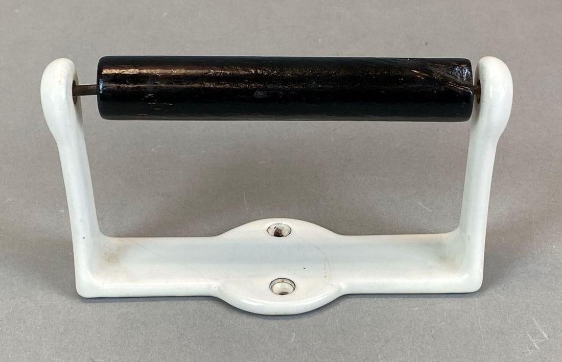 Vintage Porcelain Toilet Paper Roll Holder (1 of 3)