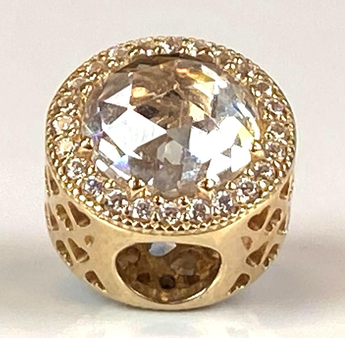 Signed ALE 14K Yellow Gold CZ Pendant: Total weight of 3.4 grams, measures 1/2” H