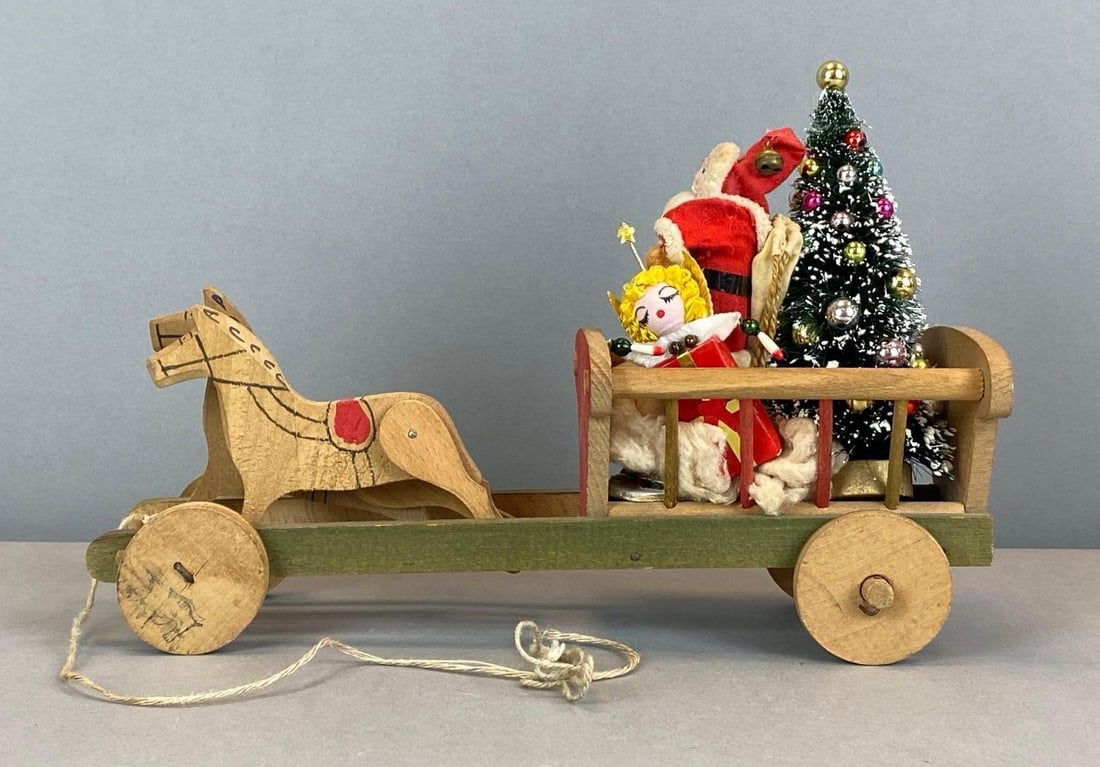 Vintage Japanese Santa Claus Christmas Carriage Pull Behind Toy (1 of 3)