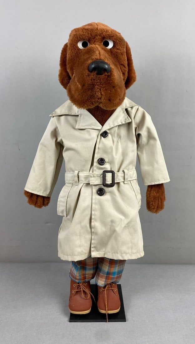 Vintage McGruff The Crime Dog Puppet Figure With Stand (1 of 2)