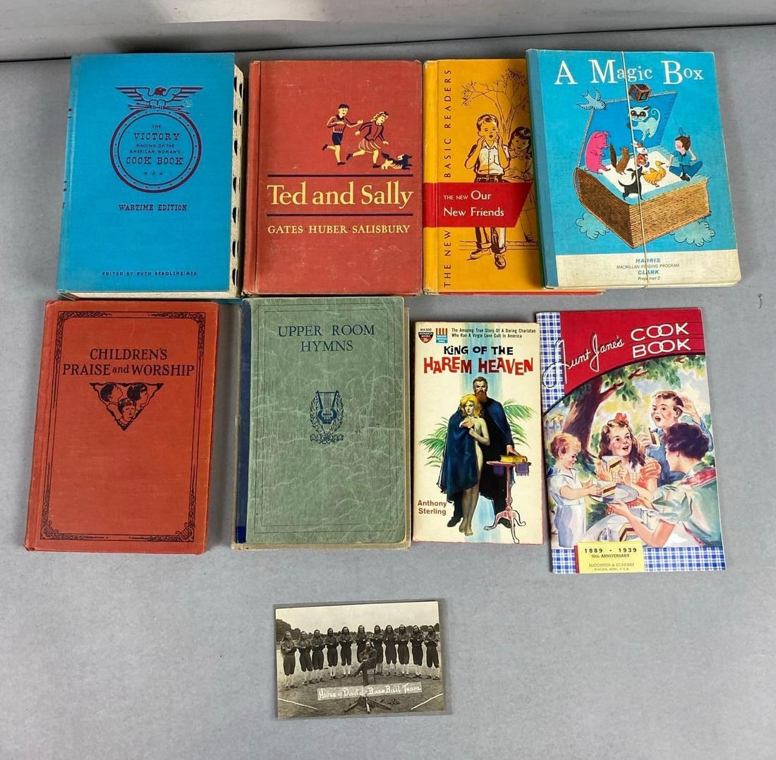 Group of 9 Vintage Literature Books (1 of 3)