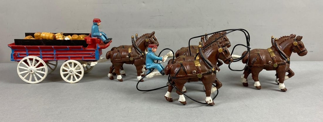 Antique Cast Iron 8 Clydesdales Horse Drawn Wagon (1 of 3)