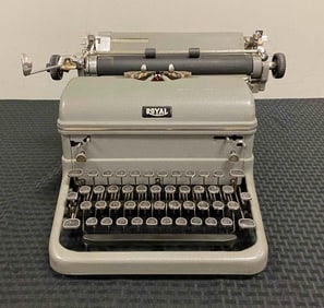 Vintage 1950 Royal KMG Typewriter