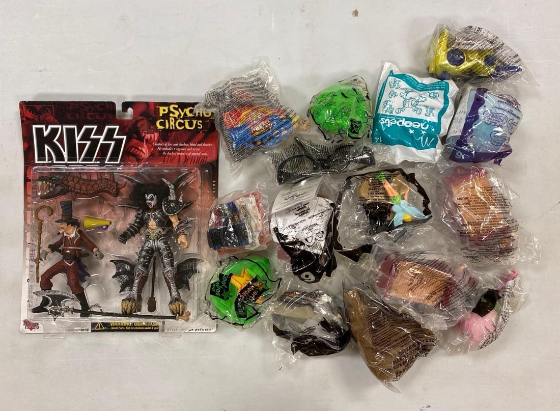 Group of Assorted Toy Premiums and More (1 of 3)
