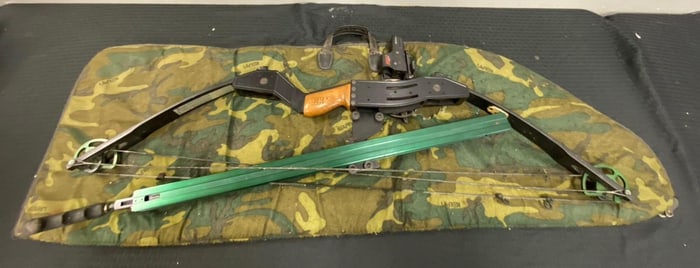 AccuRest L/R Compound Bow