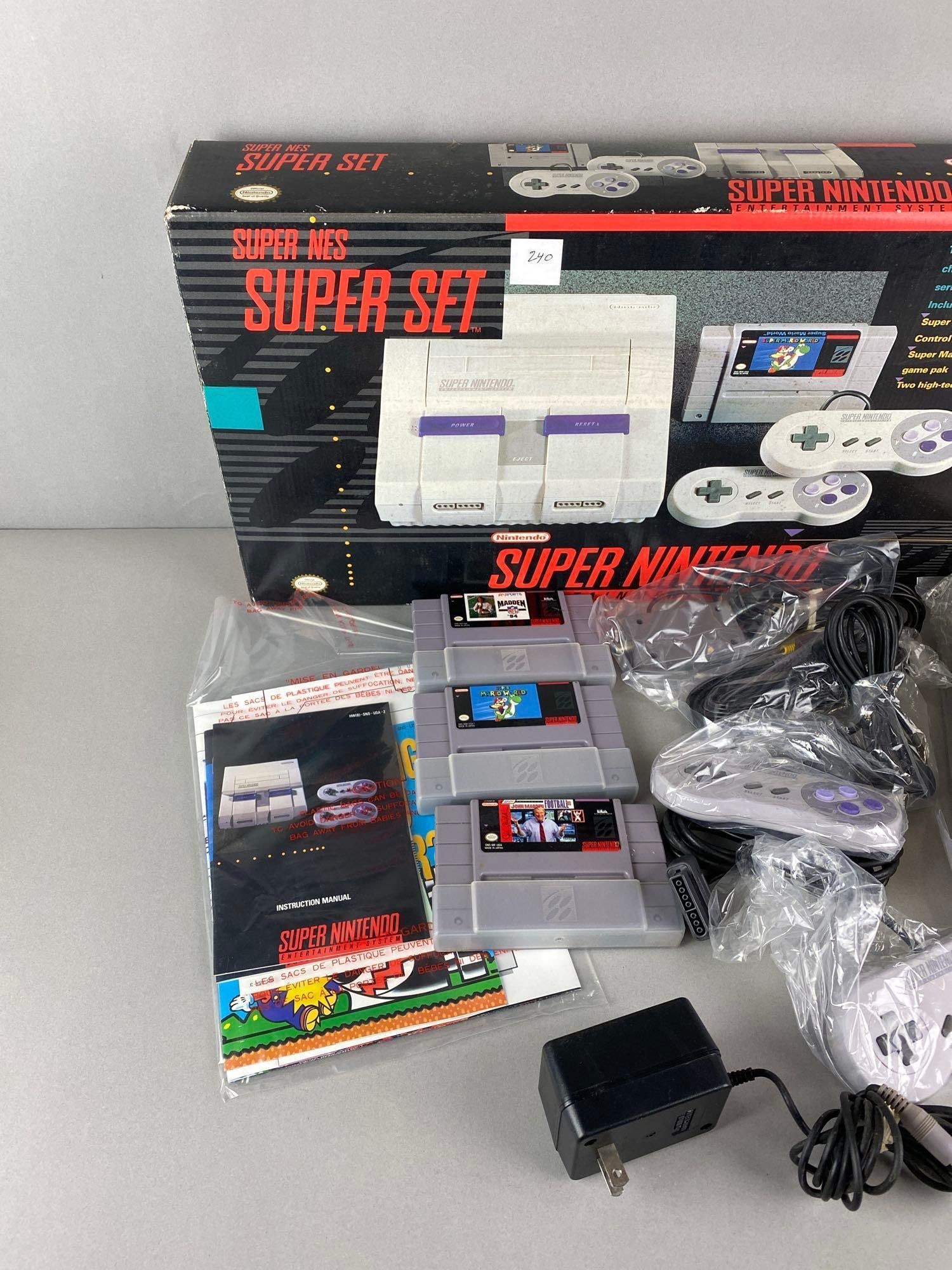 Nintendo Super Nintendo Console - 2