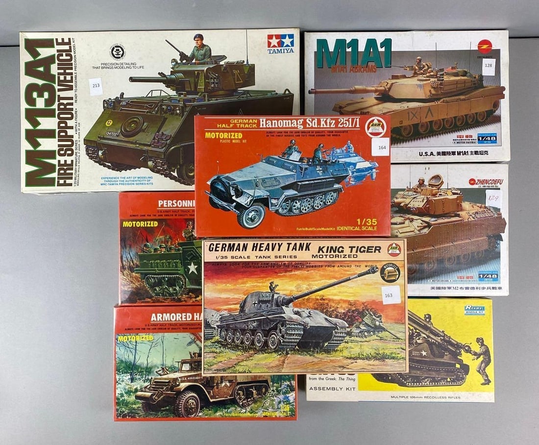 Group of 8 US Military Model Vehicle Kits (1 of 4)