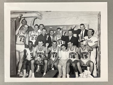 17 - Original 1950s - 60 St. Louis Hawks Photos