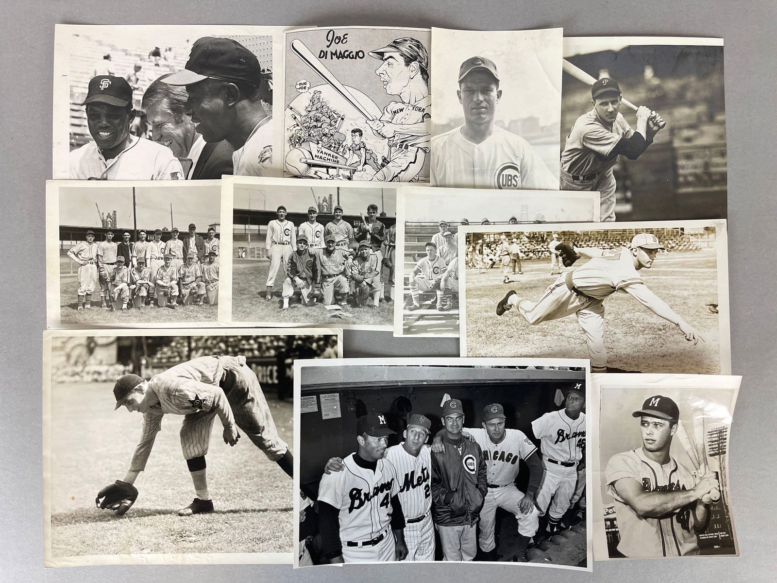 1969 Mantle, Mays, Aaron, Press Photo + 10 Other Press Photo and Comic Caricature (1 of 2)