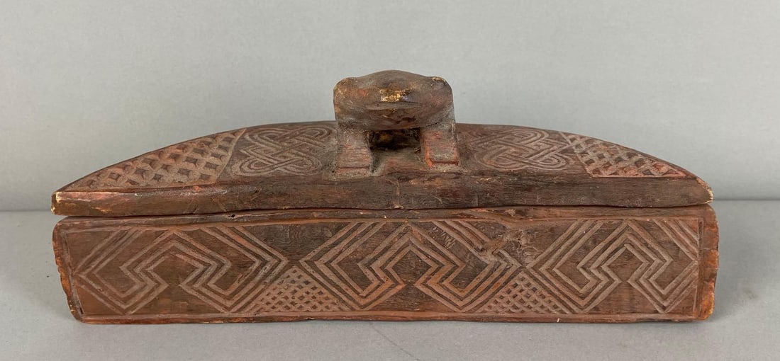 African Carved Wood Treasure Box with Frog Lid (1 of 4)