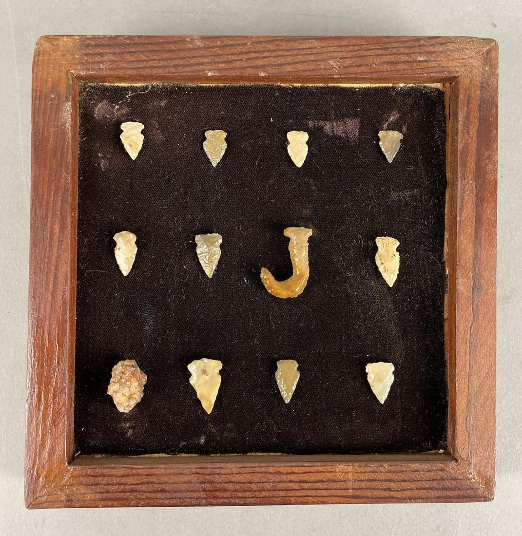Group Display of Native American Arrowheads (1 of 2)