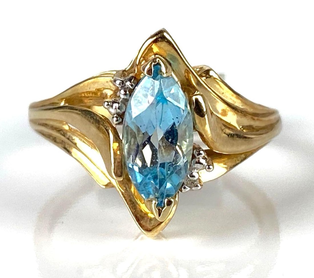 10K Gold Sapphire and CZ Ring (1 of 6)