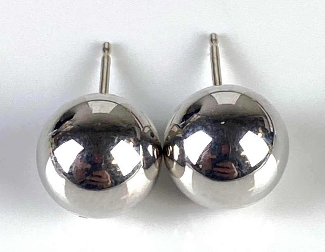 Pair of 14K White Gold Ball Stud Earrings: In-House Shipping Option: If you would like to use our in-house shipping service, please select “Arrange My Own Shipping” when paying your invoice. After payment, our in-house shipping team wi
