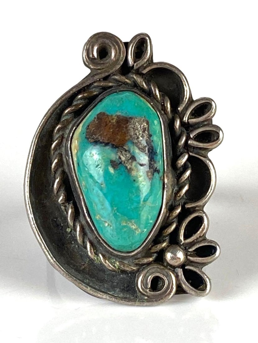 Sterling Silver Navajo Turquoise Ring (1 of 5)
