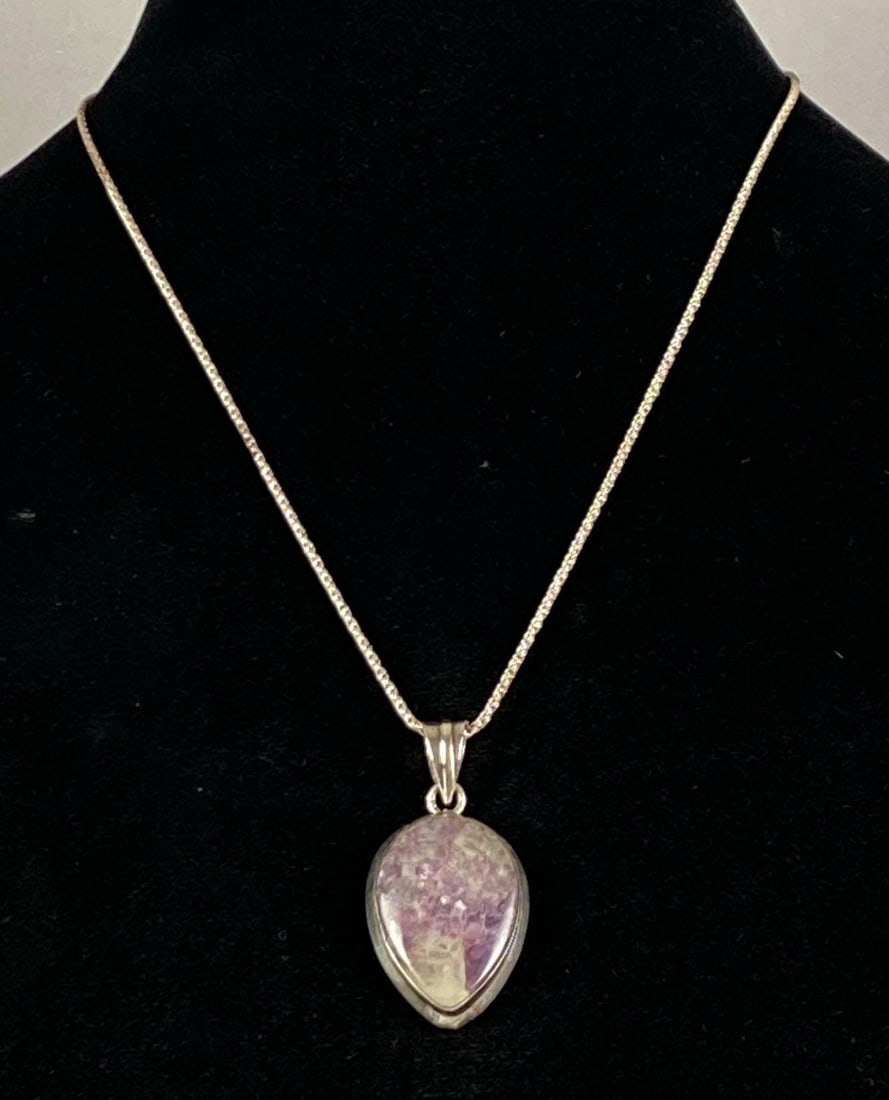 Sterling Silver Amethyst Pendnant Chain Necklace (1 of 3)