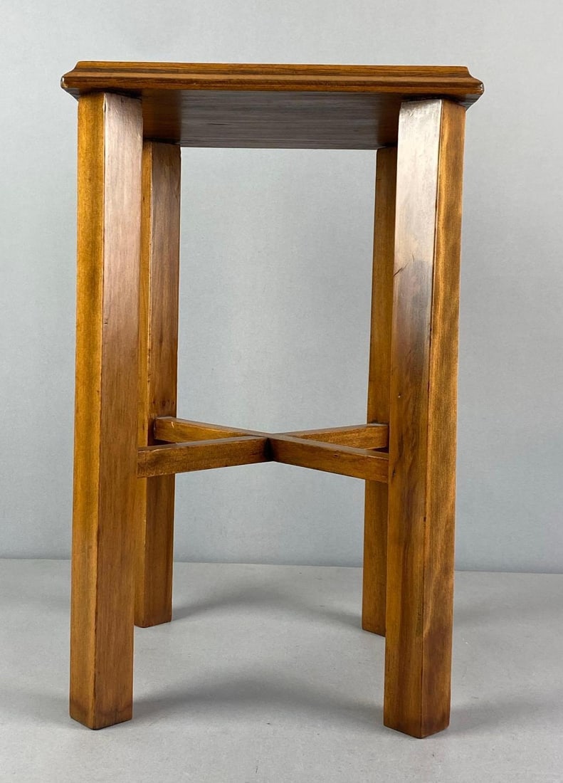 Wood Plant Stand (1 of 3)