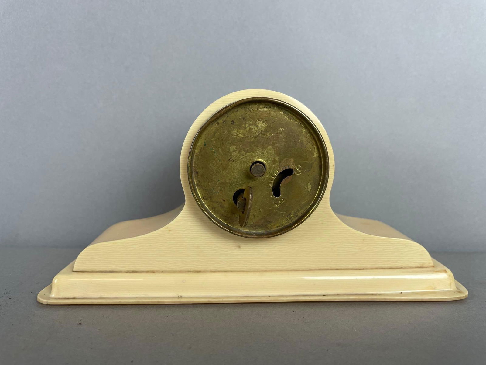 Vintage Bakelite Lux Table Clock - 2