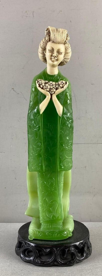 Vintage Geisha Holding Flowers Figurine (1 of 3)