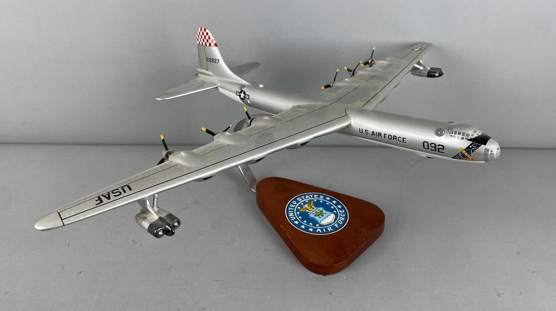 Warplanes USAF Convair B-36 Peacemaker Model Plane (1 of 4)