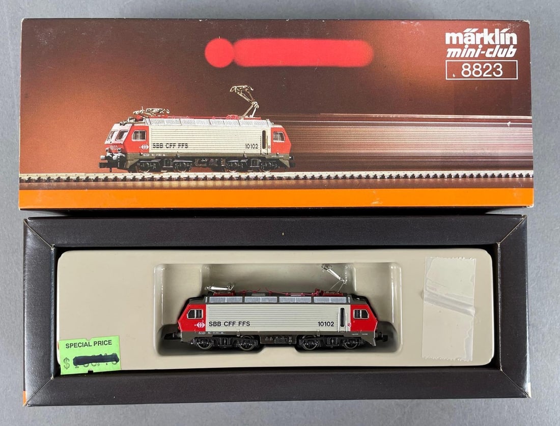 Marklin Mini-Club Z-Scale #8823 SBB Re 4/4 IV Electric Locomotive (1 of 2)