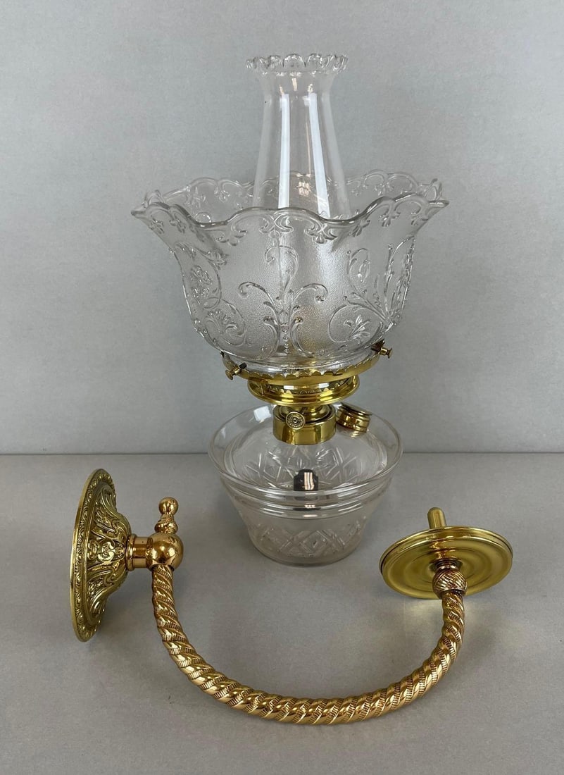 Victorian Brass Oil Wall Sconce with Textured Glass Shade (1 of 6)