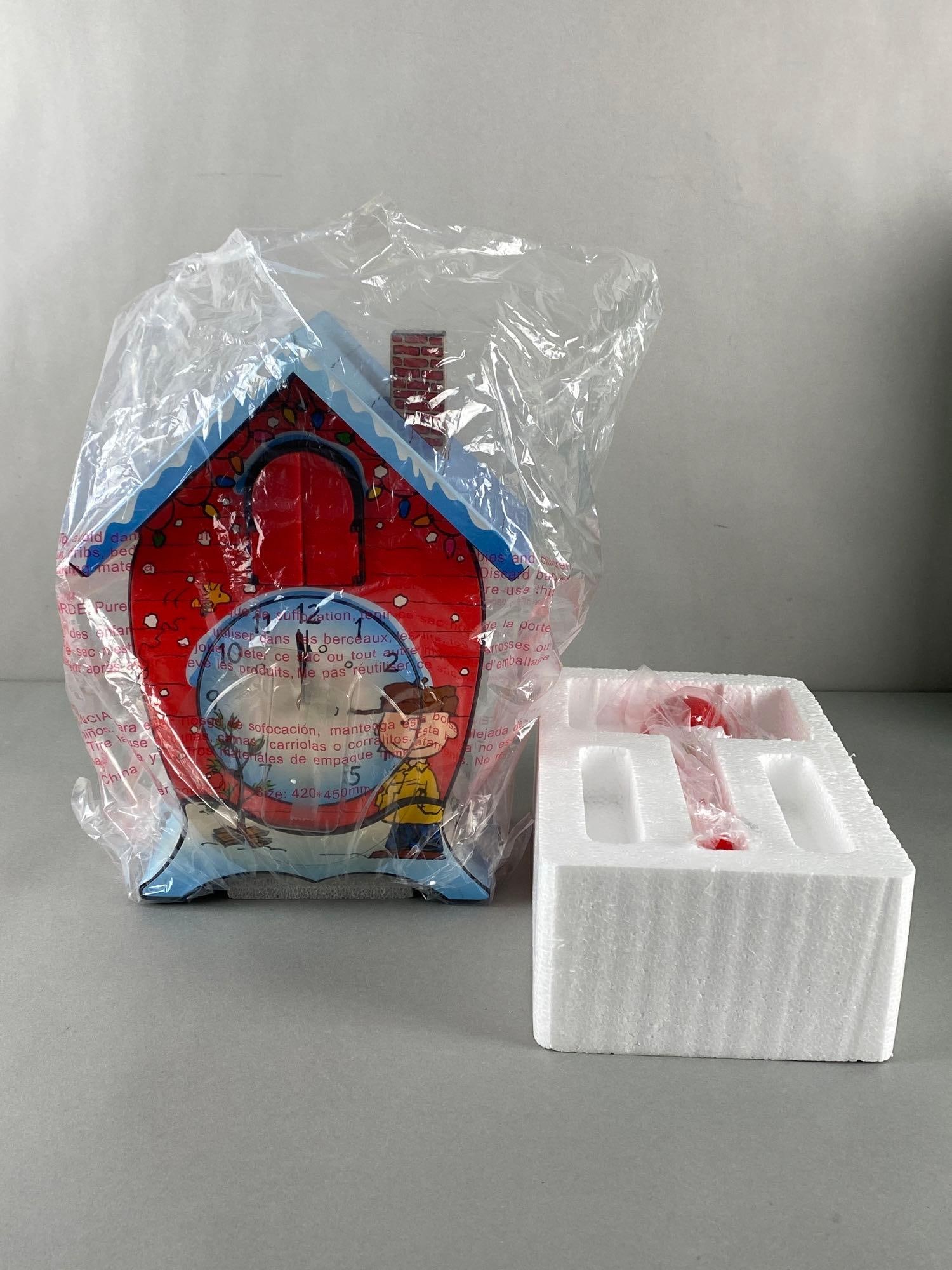 Peanuts Worldwide Plastic Wall Cuckoo Clock - 2