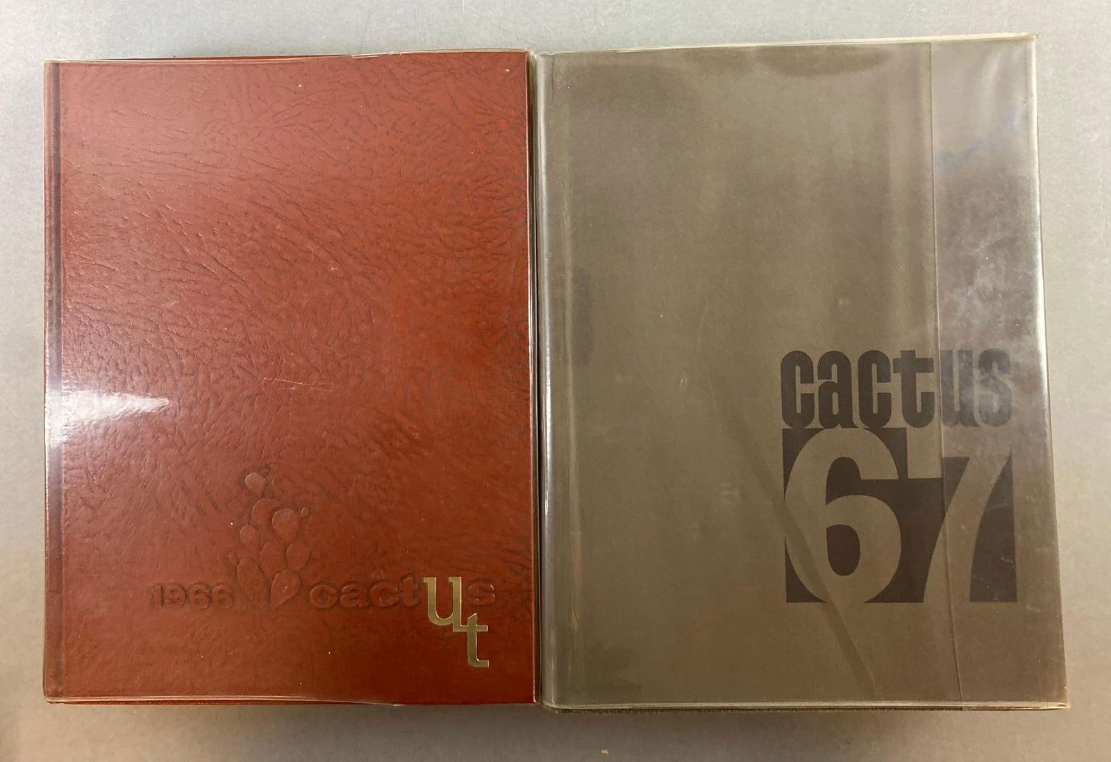 Group of 2 Vintage 1966/1967 Universal of Texas Yearbook Farrah Fawcett (1 of 5)